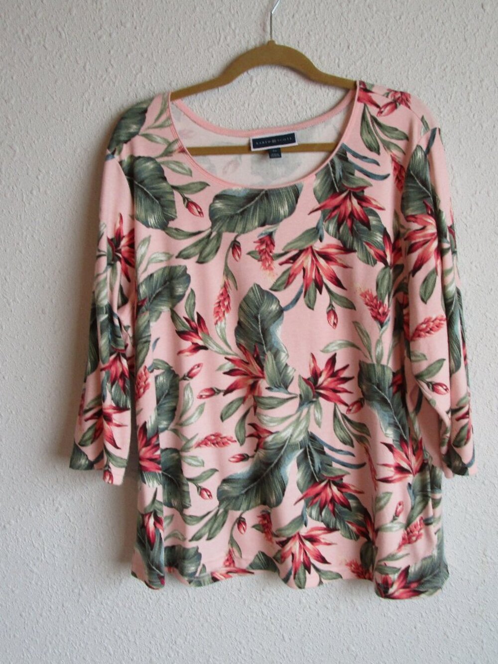 Tropcial pink blouse, size 2X, Karen Scott with short sleeve, loose fit.